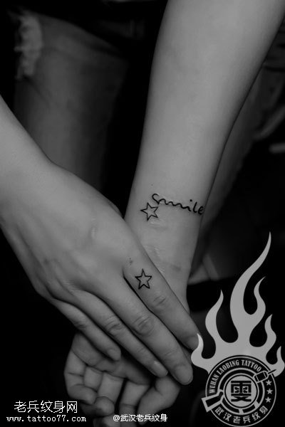 武汉专业女tattoo师制作的一组手指手部纹身作品