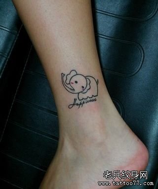 女生脚踝处可爱的小象纹身图案_武汉纹身店之