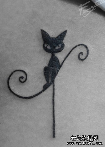 女生喜欢的可爱的图腾猫咪纹身图案