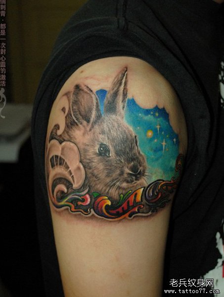 手臂一款小兔子纹身图案