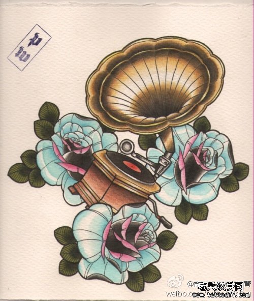 一款欧美风格的玫瑰花与留声机纹身图案