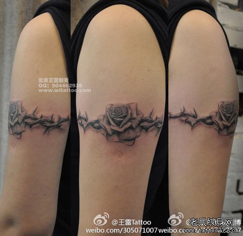 手臂好看经典的玫瑰花与荆条纹身图案