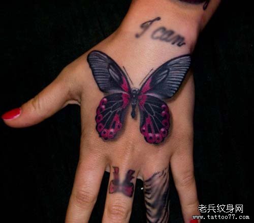 女生手背时尚漂亮的蝴蝶纹身图案