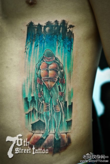 男人腹部超酷的忍者神龟纹身图案