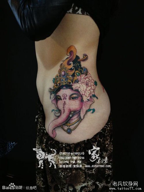 美女腰部唯美好看的象神纹身图案