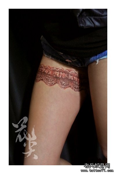 性感唯美的美女腿部蕾丝纹身图案