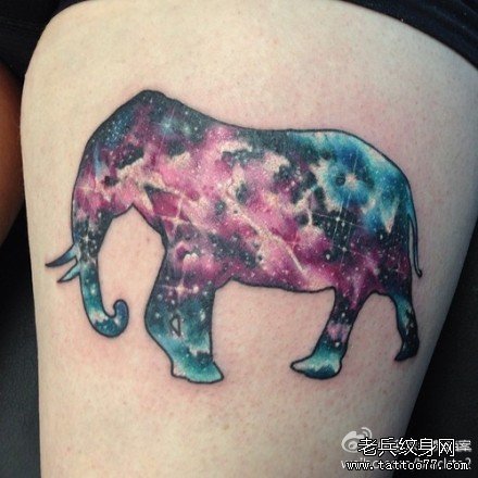 漂亮精美的彩色星空大象纹身图案
