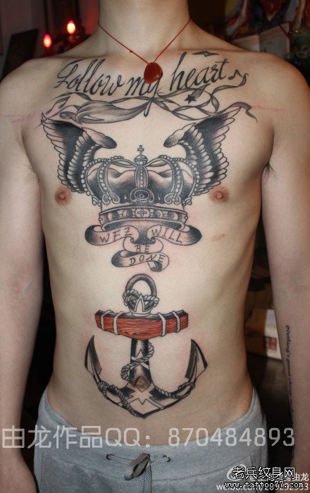 前胸潮流经典的皇冠与船锚纹身图案