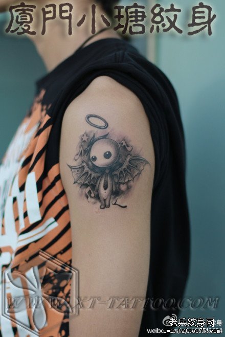 男生手臂潮流唯美的抽象天使纹身图案_武汉纹