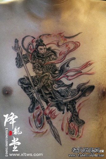 男人前胸很酷经典的哪吒纹身图案_武汉纹身店