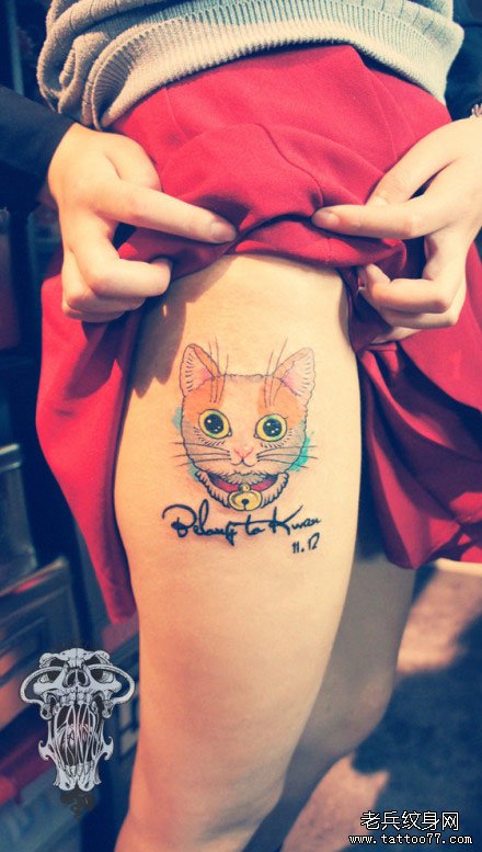 腿部可爱很萌的猫咪纹身图案