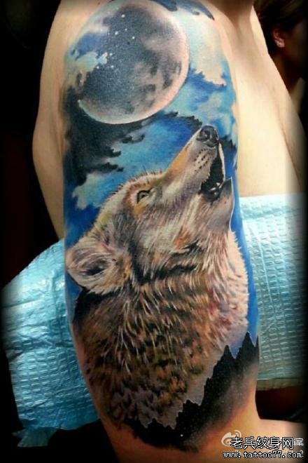 手臂潮流很帅的狼头纹身图案