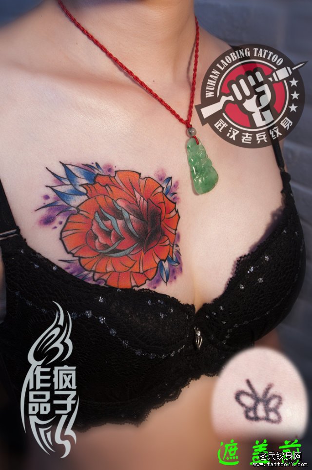 美女胸口school玫瑰花纹身作品及含义遮盖旧纹