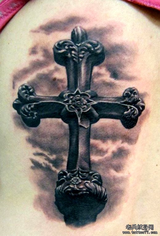 老兵纹身店推荐一款个性十字架纹身图案_武汉