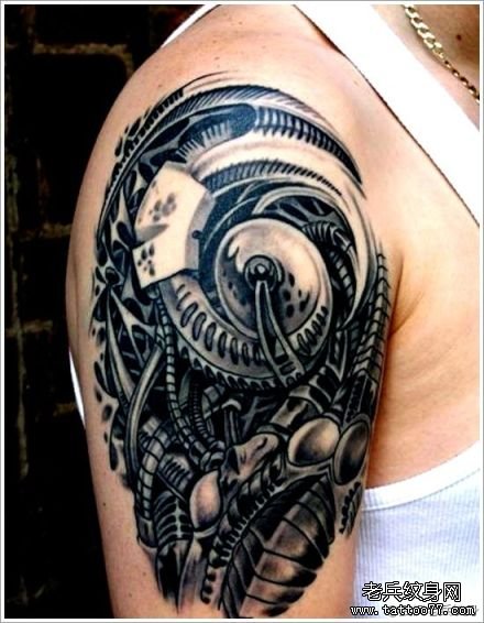 武汉纹身网提供一款大臂机械纹身图案
