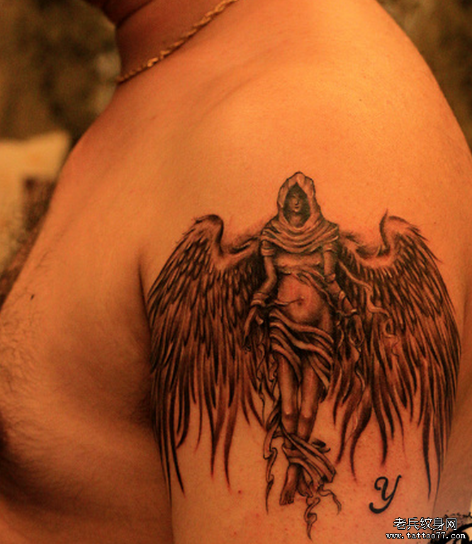 一款大臂天使纹身图案由武汉纹身店推荐