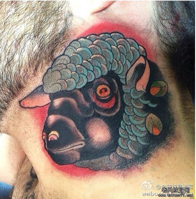 一款脖子school d羊纹身图案由武汉最好的纹身店推荐