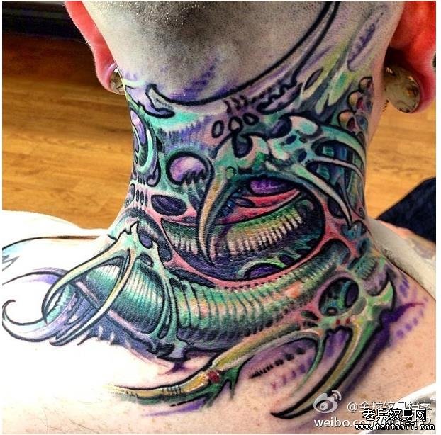 武汉最好的纹身店推荐一款脖子3D纹身图案