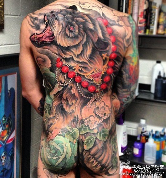 一款满背个性彩色纹身图案由武汉纹身店推荐