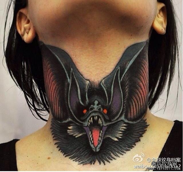 武汉纹身店推荐一款脖子纹身图案