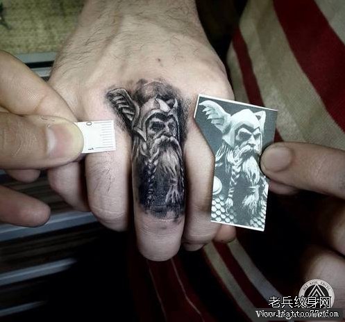 武汉最好的纹推荐一款手指个性纹身图案