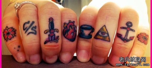 一款手指纹身图案由武汉纹身店推荐