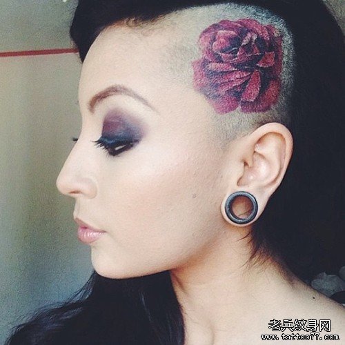 武汉纹身店推荐一款女性头部个性纹身图案