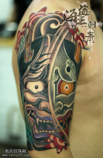 手臂彩色传统般若纹身图案由武汉纹身店提供_