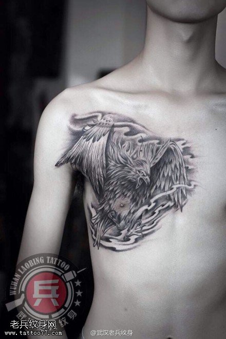 在所有纹身图案中最能代表男人的鹰纹身作品及