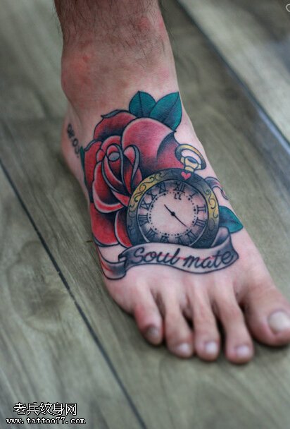 脚背彩色时钟玫瑰花纹身图案