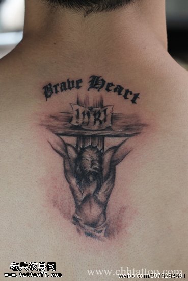 背部耶稣纹身图案