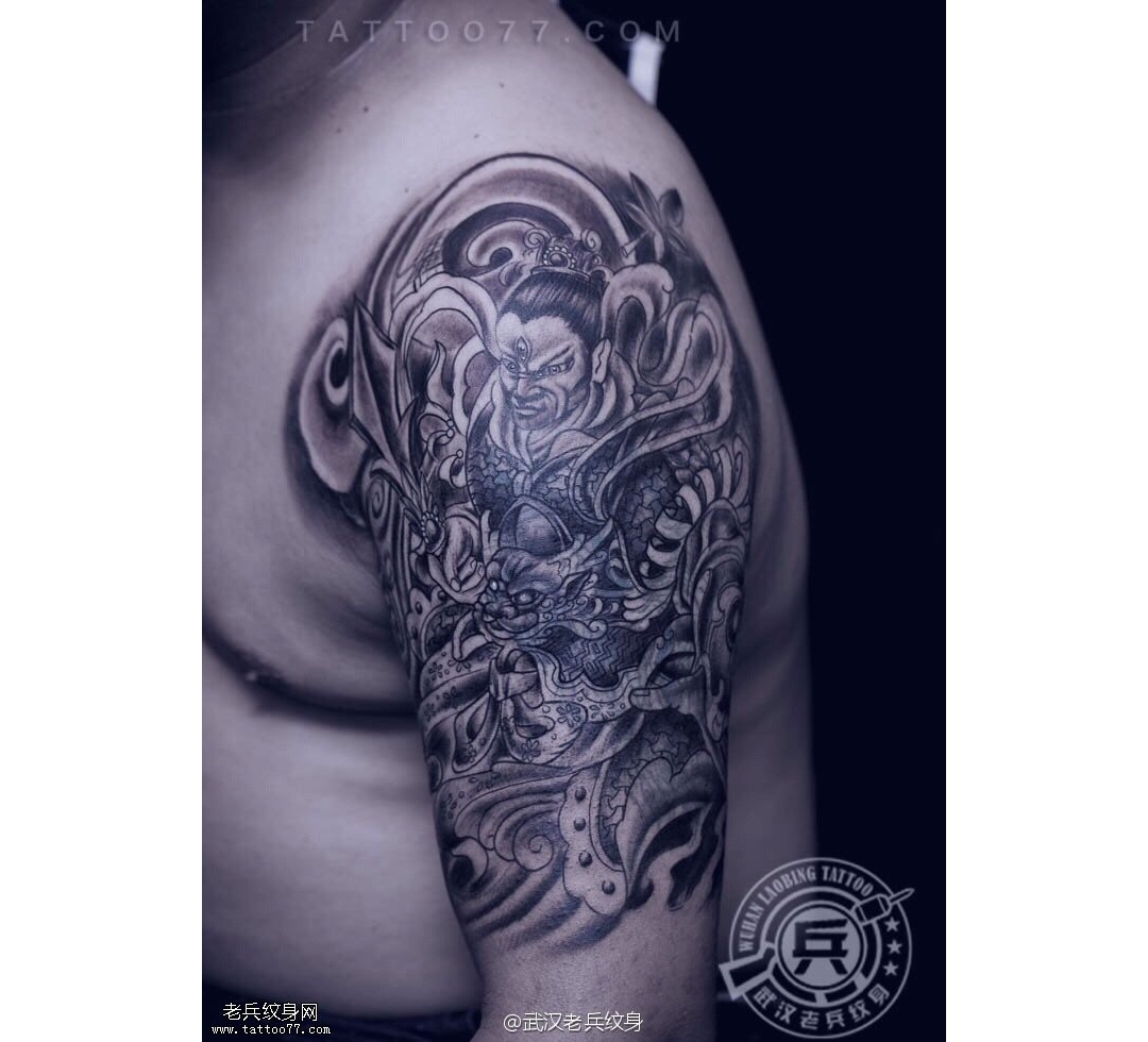 武汉技术最好的纹身师兵哥打造的大臂杨戬二郎神纹身作品