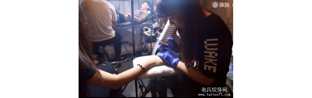 武汉专业洗纹身店妹子一口气洗七个纹身