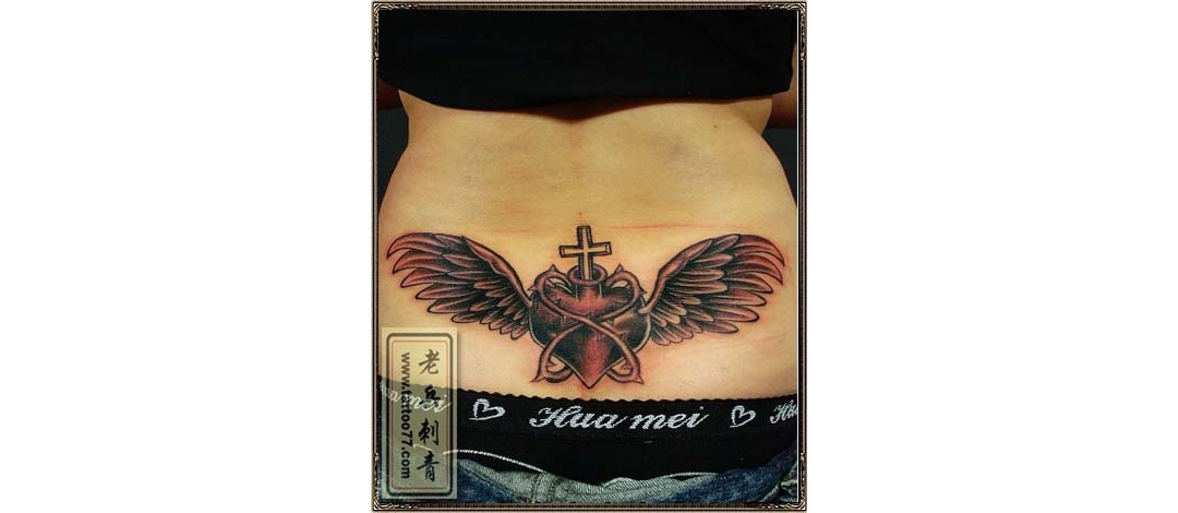 后腰翅膀爱心十字架纹身图案作品