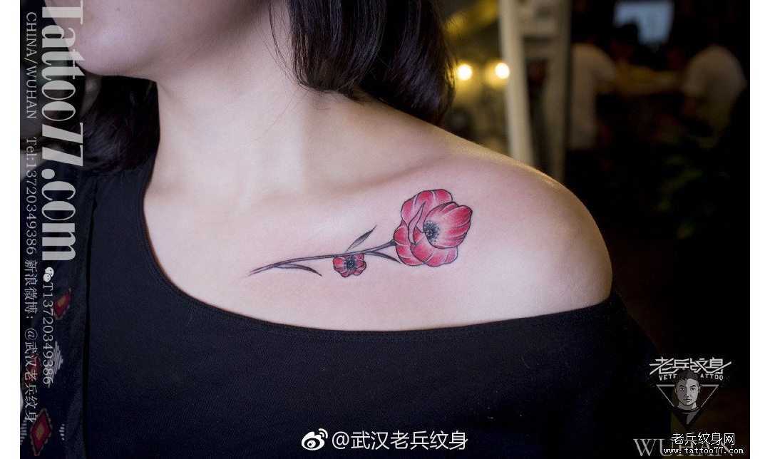 胸口彩色花纹身