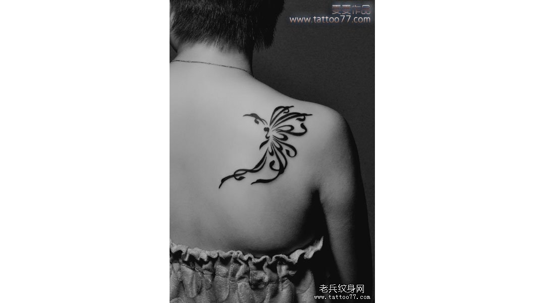 武汉老兵纹身店：美女背部图腾蝴蝶纹身图案作品