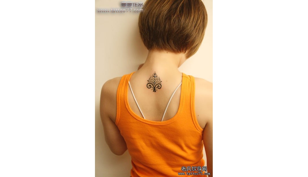 武汉老兵纹身：美女颈部图腾纹身图案作品