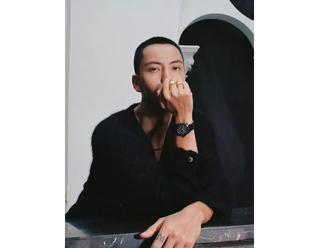 夕阳下撩长腿比心，陈伟霆版《野狼Disco》，太上头了！