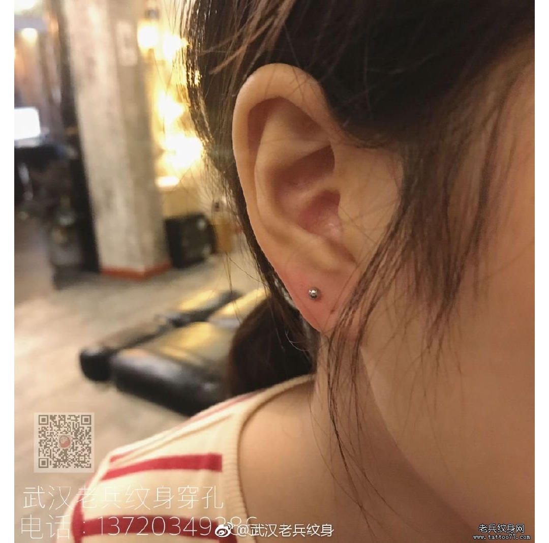 耳垂钉本店穿孔作品