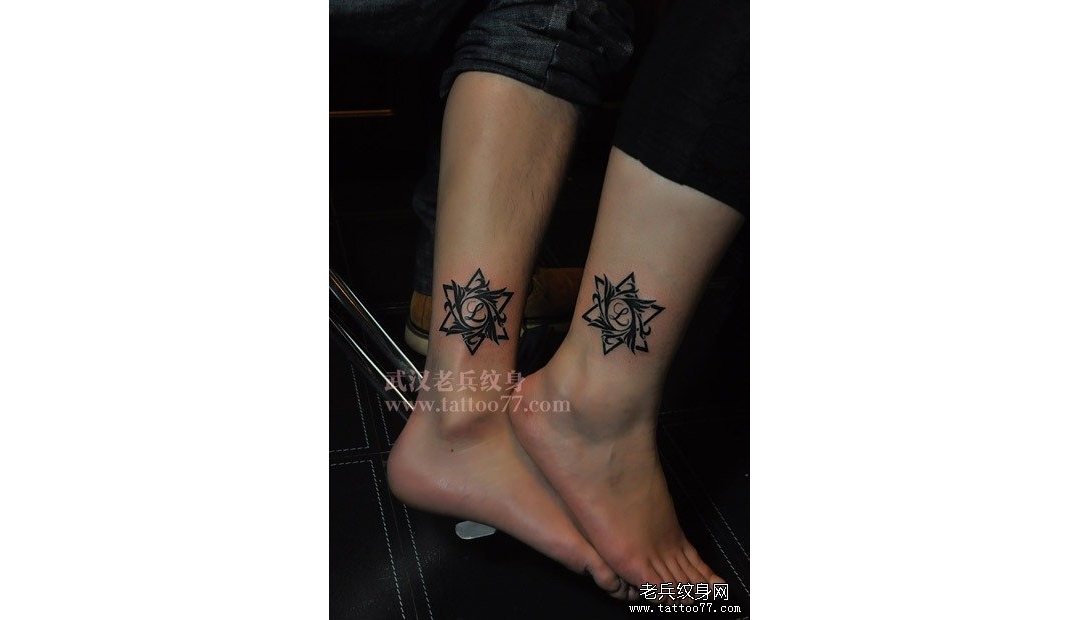 武汉纹身店纹身师制作的脚踝情侣纹身图案作品