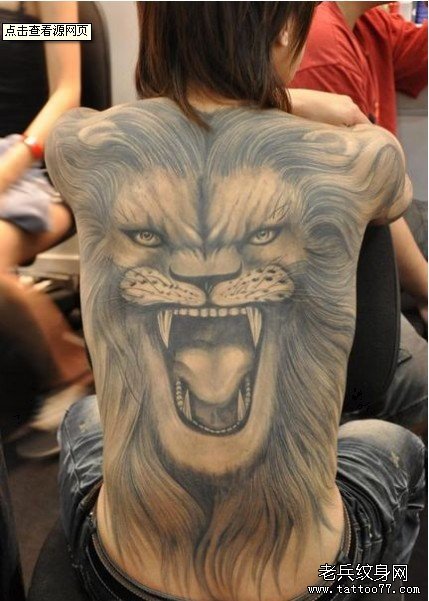 武汉最专业的纹身店为你推荐一款时尚霸气的满背狮子纹身图案