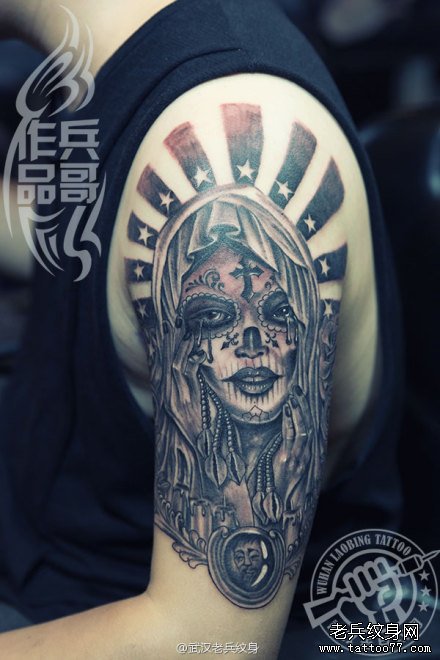 超酷的大臂死亡女郎纹身作品由兵哥打造