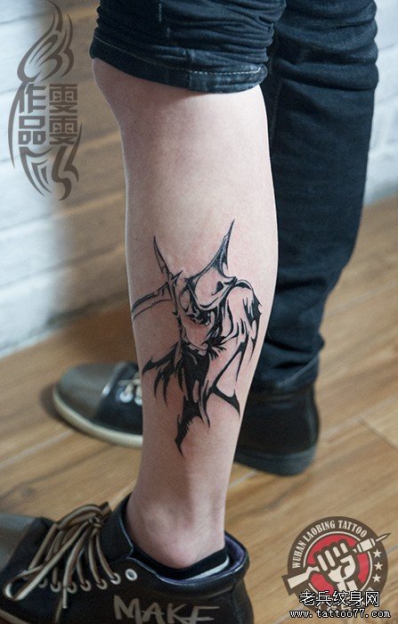 小腿图腾死神纹身作品及意义由武汉纹身店打造