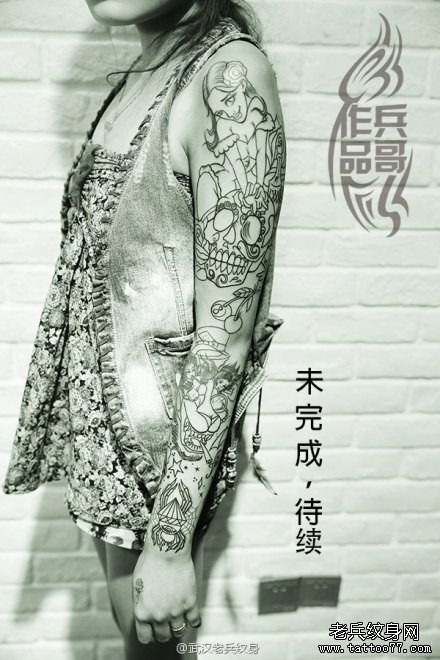 为荆州美女打造的花臂纹身作品未完成效果