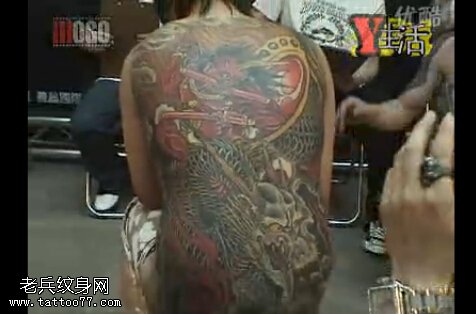 我爱Tattoo 台湾垦丁国际纹身展系列现场纹身视频2