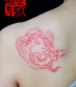 一款女生肩背线条大象纹身图案