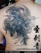 男人肩背超帅的齐天大圣孙悟空纹身图案