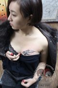 女生胸部经典的图腾老鹰纹身图案