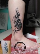 女生腿部经典好看的图腾龙纹身图案