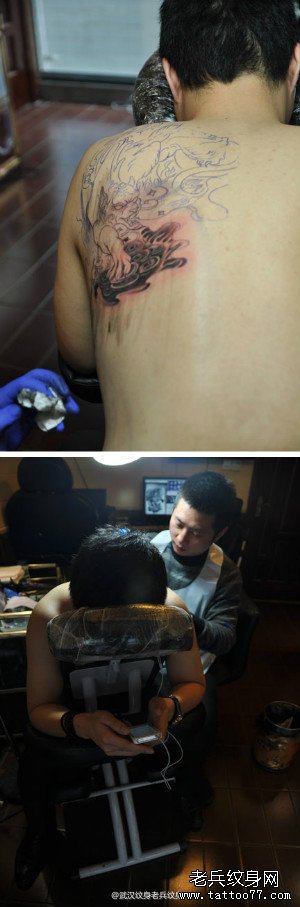 2013年2月19日兵哥正在制作后背招财貔貅纹身图案现场